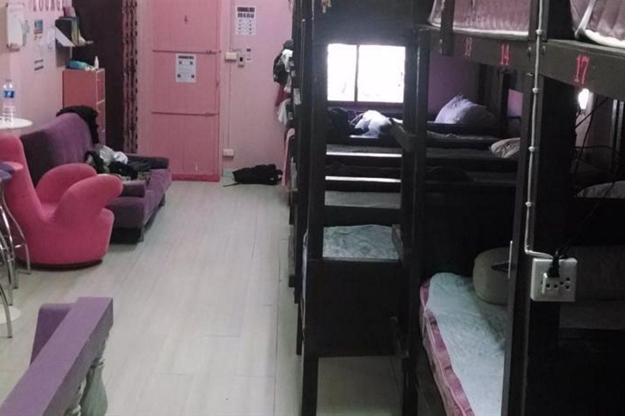 Wild & Wandering Backpacker Hostel & Bar Хаад Рин Экстерьер фото
